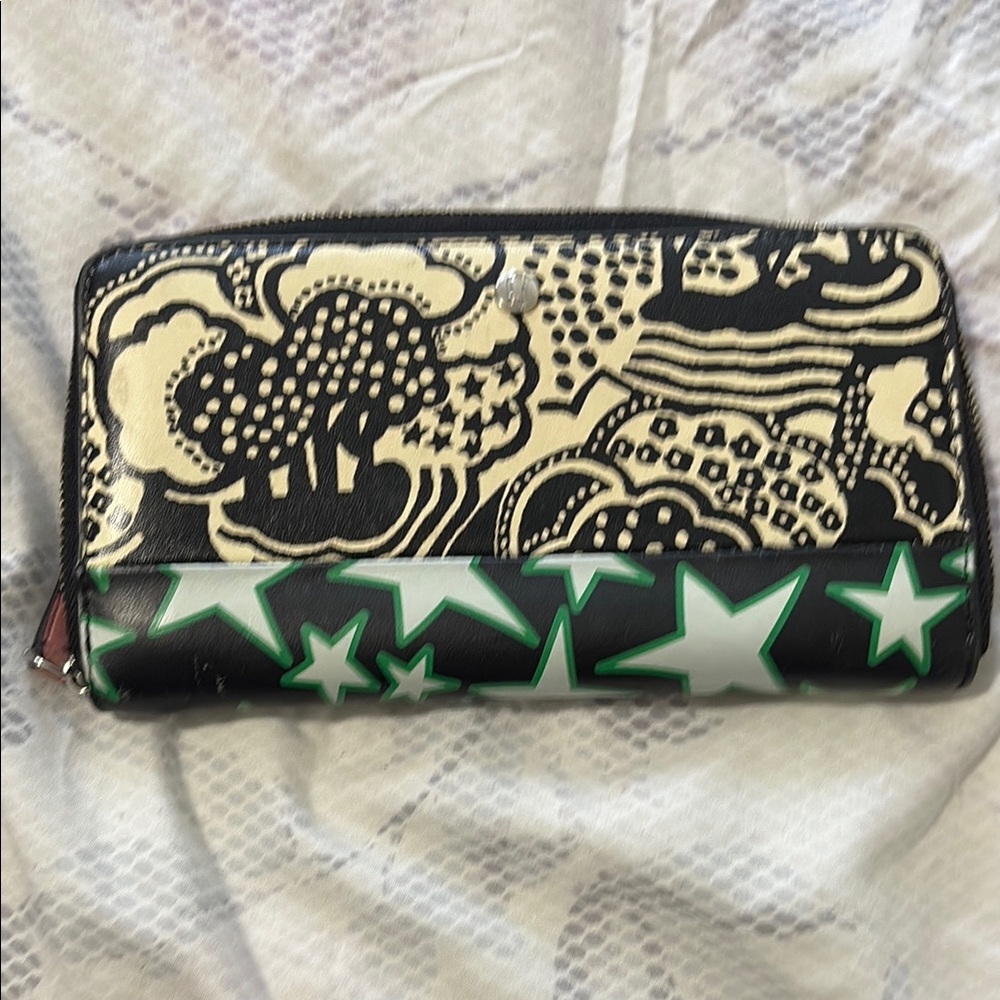Marc Jacob’s Black and White Graphic Women's Wallet